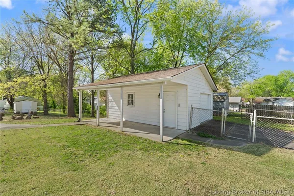 $274,900 | 936 Pennsylvania Avenue, Jeffersonville, IN 47130