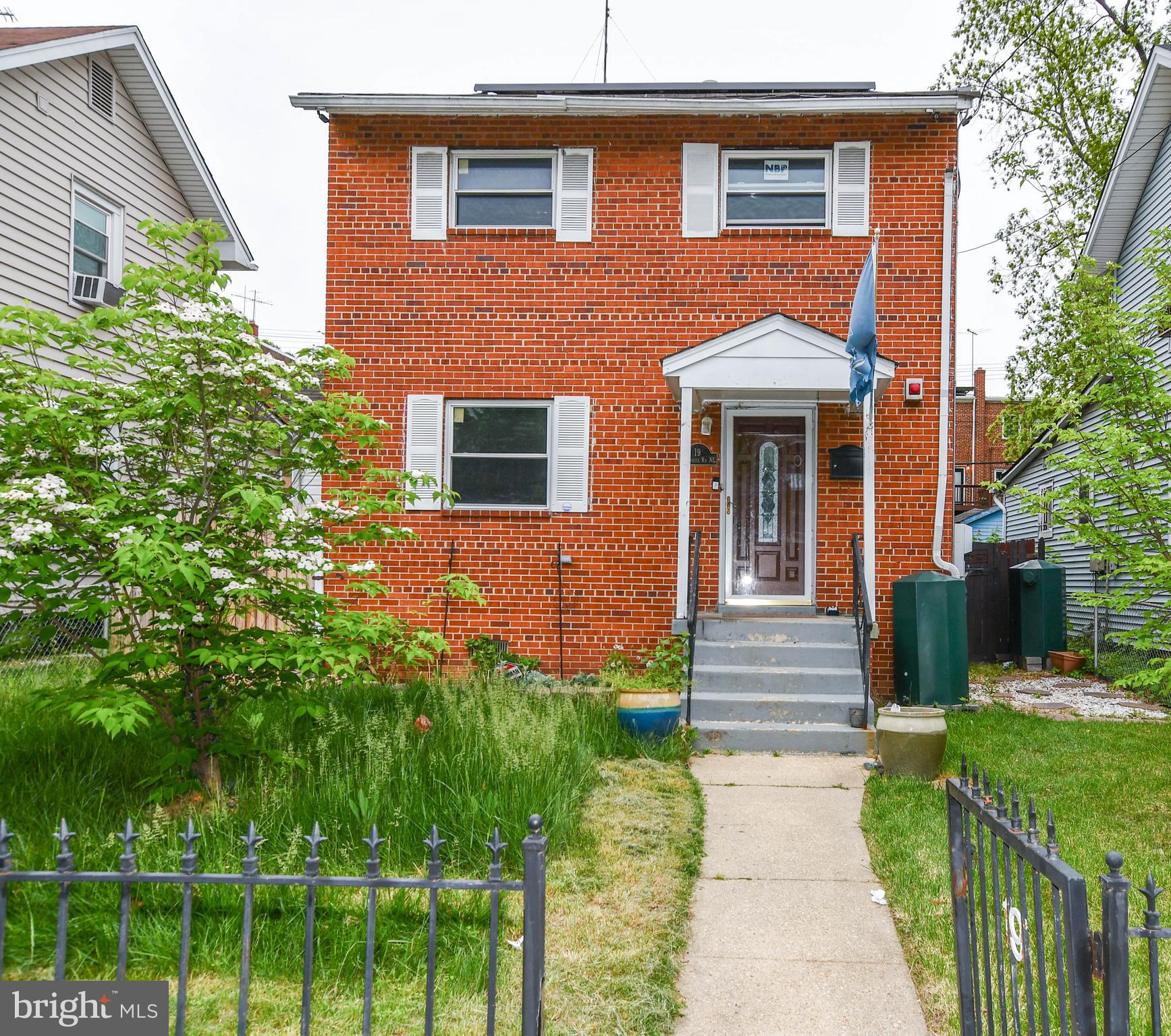 19 Anacostia Road Northeast Washington, DC 20019 - Photo 2 of 34