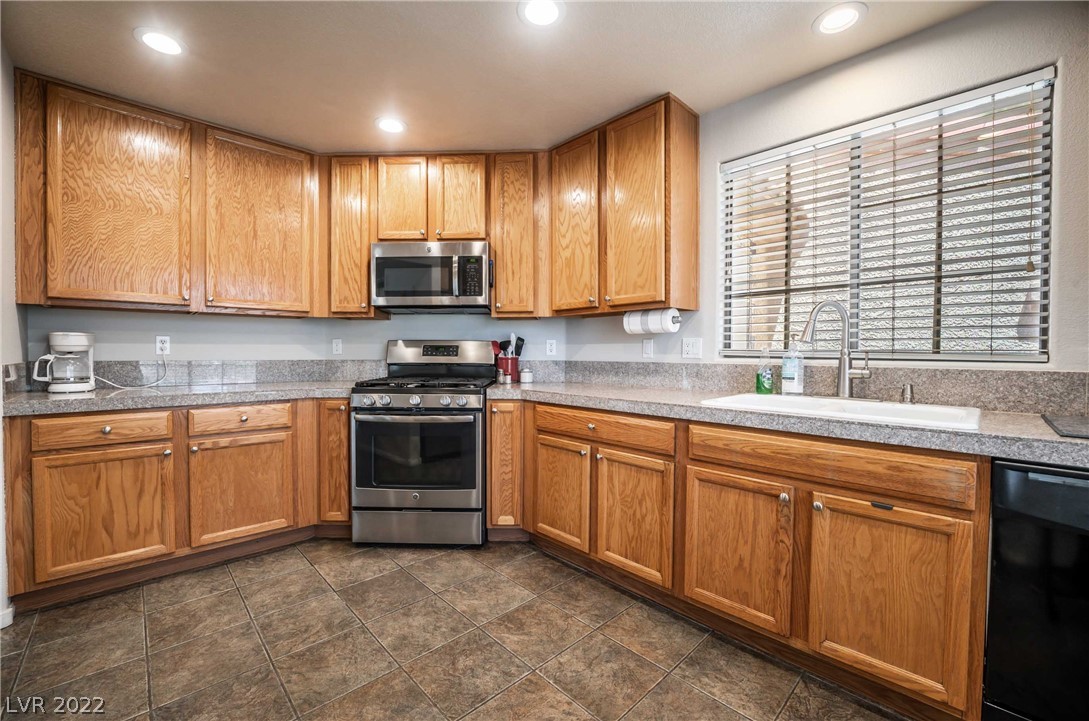 7315 Camrose Ridge Place, Unit 104 Las Vegas, NV 89149 - Photo 9 of 50