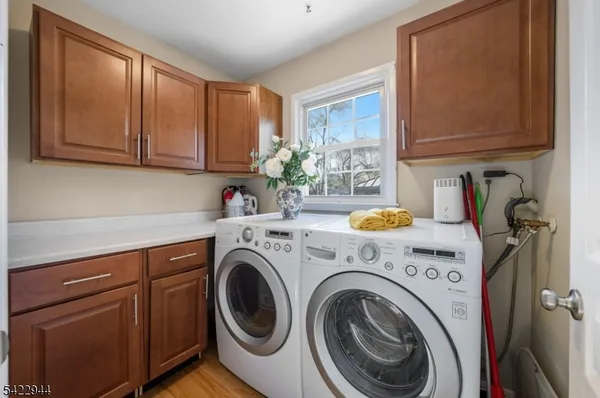 $859,000 | 52 Country Squire Way, Somerville, NJ 08876