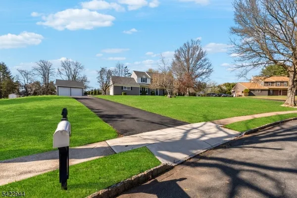 $859,000 | 52 Country Squire Way, Somerville, NJ 08876