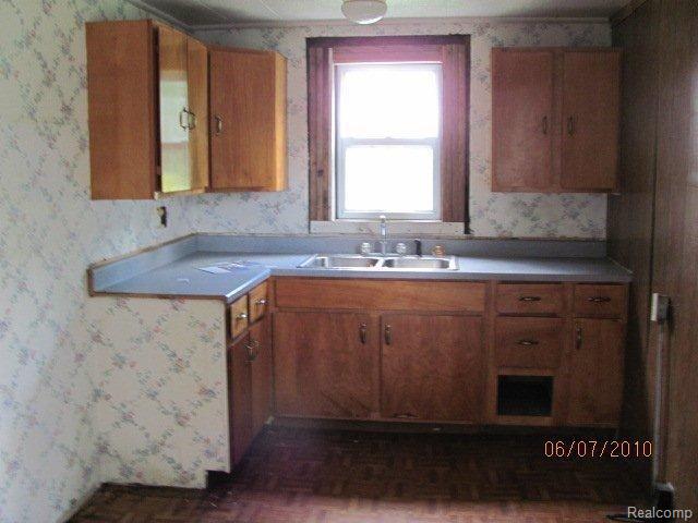 4072 Genesee Road Lapeer, MI 48446 - Photo 4 of 9 8 Kitchen