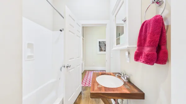 $695,000 | 295 Kipling Circle South, Eddyville, KY 42038