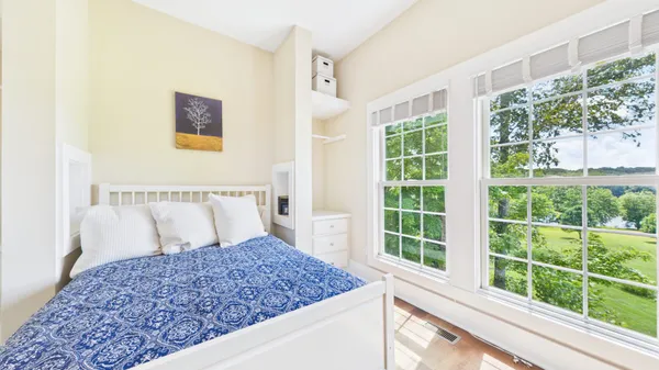 $695,000 | 295 Kipling Circle South, Eddyville, KY 42038