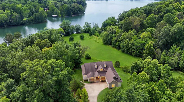 $695,000 | 295 Kipling Circle South, Eddyville, KY 42038