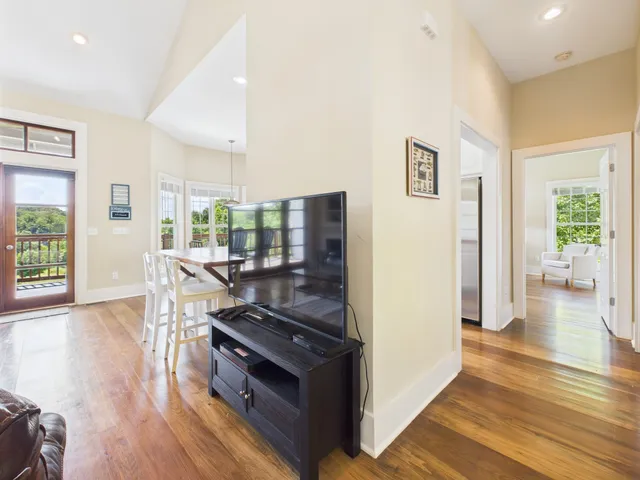 $975,000 | 295 Kipling Circle South, Eddyville, KY 42038