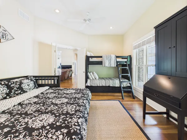 $695,000 | 295 Kipling Circle South, Eddyville, KY 42038