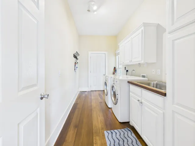 $975,000 | 295 Kipling Circle South, Eddyville, KY 42038