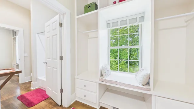 $975,000 | 295 Kipling Circle South, Eddyville, KY 42038