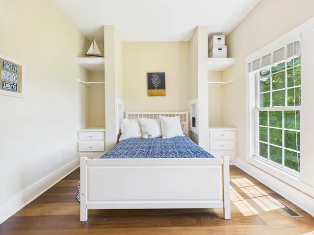 $975,000 | 295 Kipling Circle South, Eddyville, KY 42038