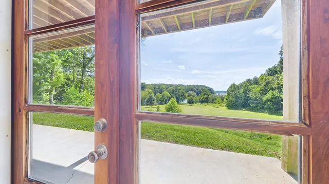 $975,000 | 295 Kipling Circle South, Eddyville, KY 42038