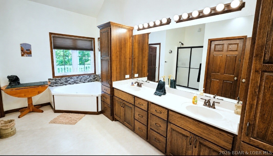 29810 Shelladay Drive Rocky Mount, MO 65072 - Photo 12 of 69 Large primary bath w/walkin closet