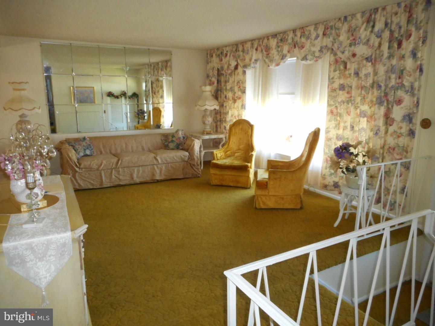 812 Densmore Road Philadelphia, PA 19116 - Photo 6 of 19 Gallery Image 6