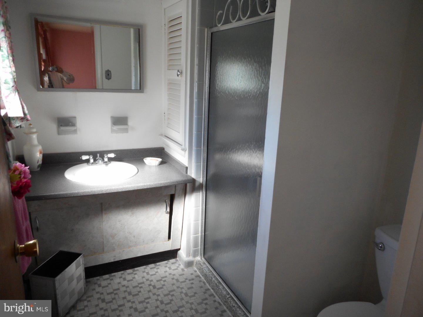 812 Densmore Road Philadelphia, PA 19116 - Photo 8 of 19 Gallery Image 8