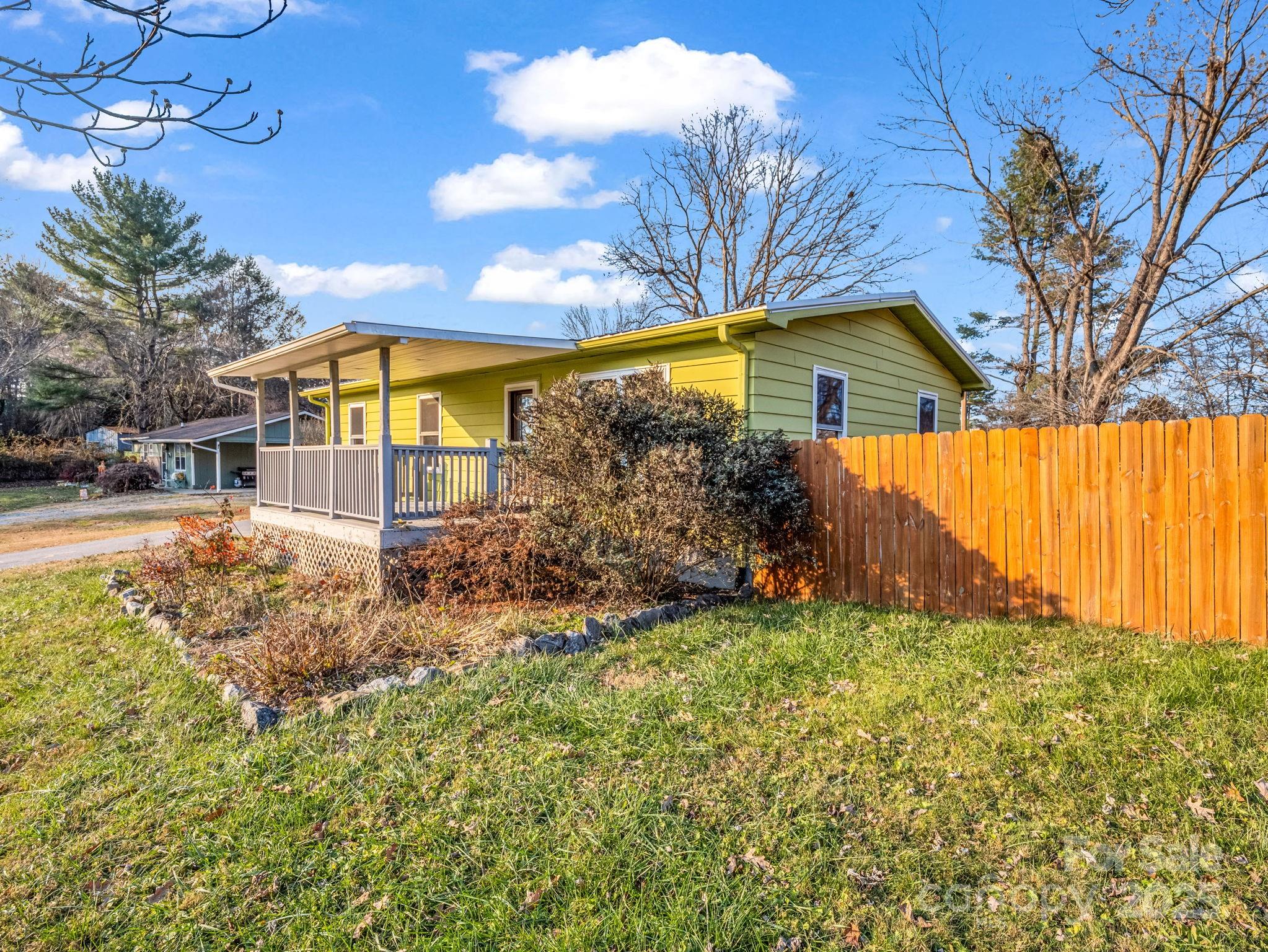 2 Red Apple Drive Hendersonville, NC 28792 - Photo 4 of 32