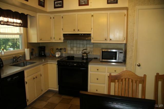 491 School House Road Nazareth, PA 18064 - Photo 17 of 46 Gallery Image 17