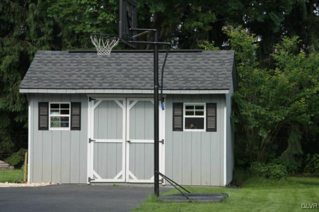 491 School House Road Nazareth, PA 18064 - Photo 3 of 46 Gallery Image 3