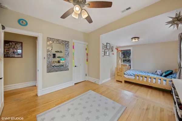 $5,000 | 311 South Ridgeland Avenue, Oak Park, IL 60302