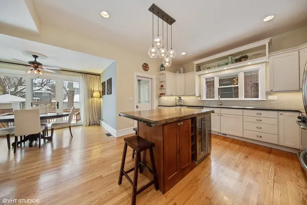 $5,000 | 311 South Ridgeland Avenue, Oak Park, IL 60302