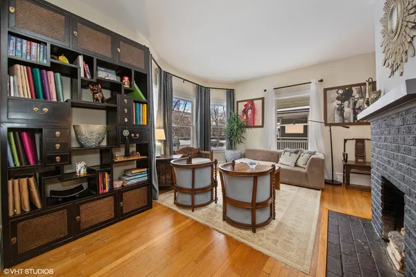 $5,000 | 311 South Ridgeland Avenue, Oak Park, IL 60302