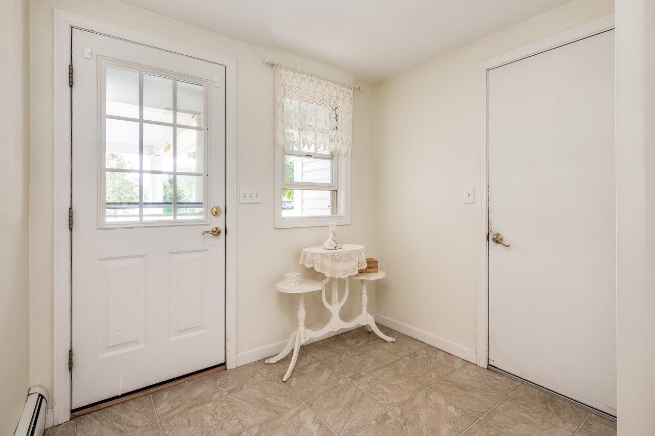 111 Winnicutt Road Stratham, NH 03885 - Photo 17 of 40