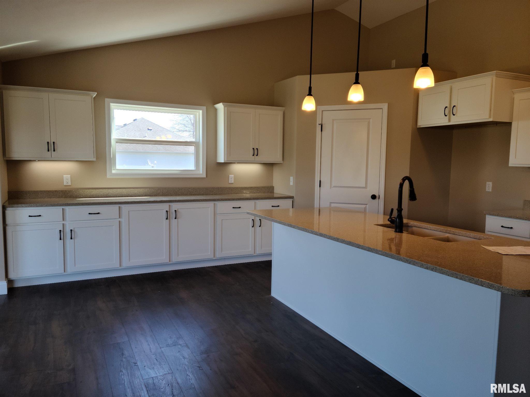3517 Peach Tree Drive Springfield, IL 62711 - Photo 2 of 5 Gallery Image 2