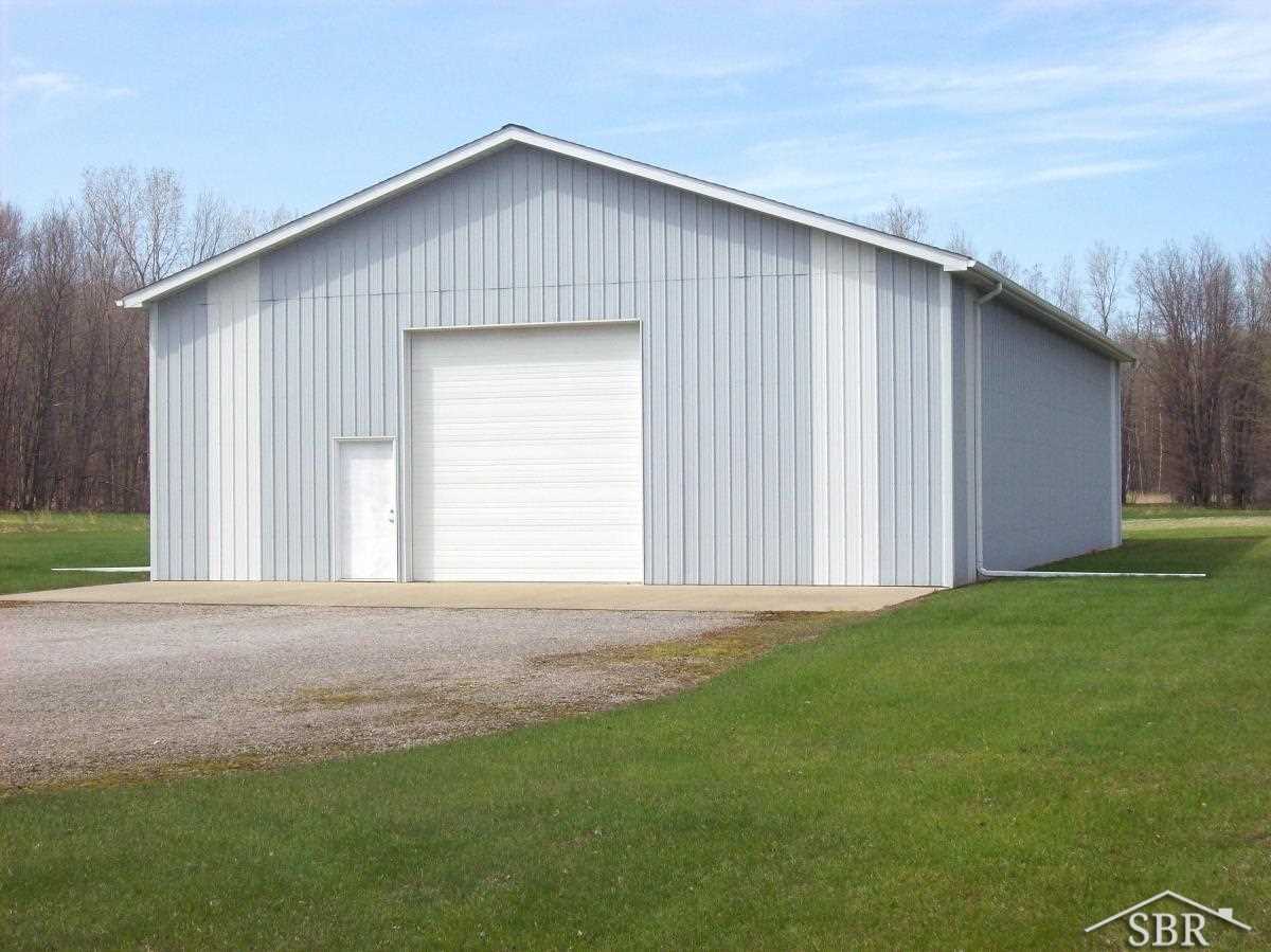 5325 McGrandy Road Bridgeport, MI 48722 - Photo 10 of 13 31192104-9.JPG