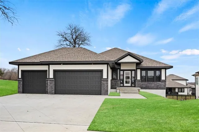 $699,850 | 3222 Southwest Enoch Street, Lee's Summit, MO 64082