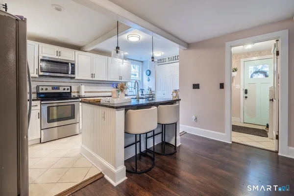 $599,900 | 33 Jerusalem Hill, Trumbull, CT 06611