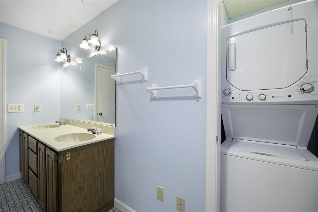 73 Gardner Road Chicopee, MA 01013 - Photo 17 of 31