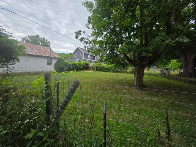 $264,000 | 01464 Highway 40, Gobles, MI 49055