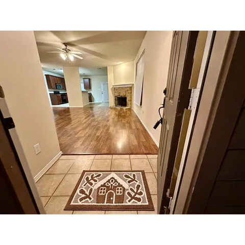 a black and white photo of a living room