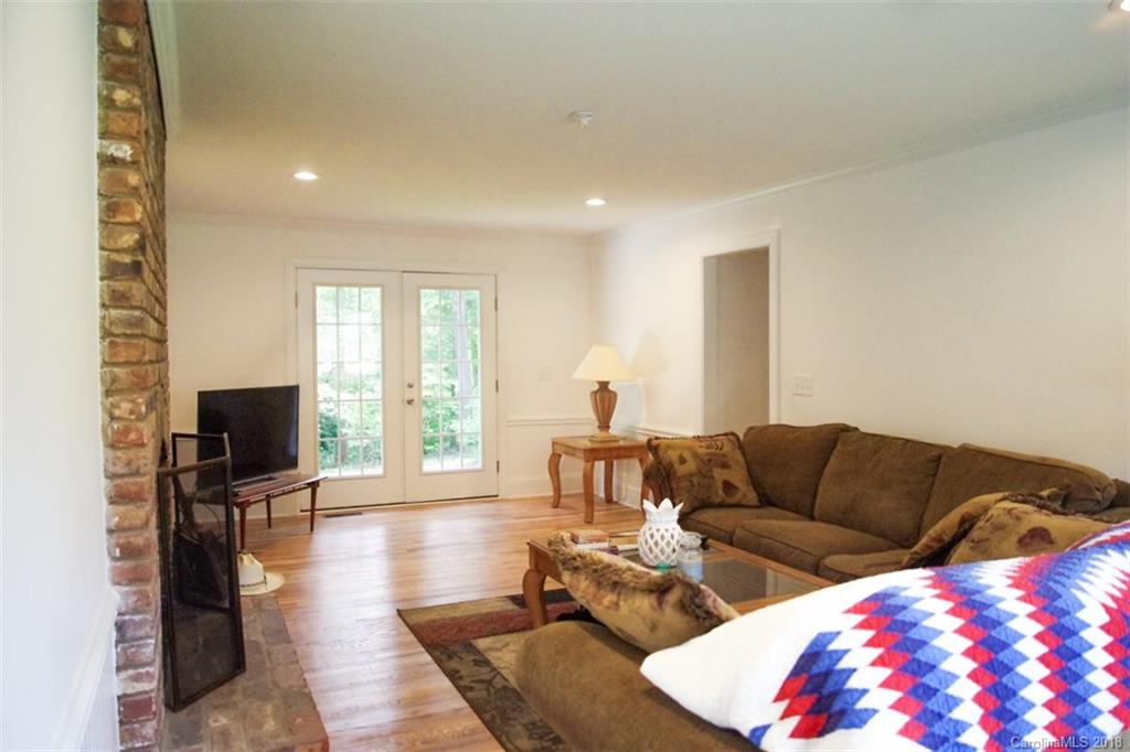 7008 Rothmore Street Charlotte, NC 28215 - Photo 11 of 21 Gallery Image 11