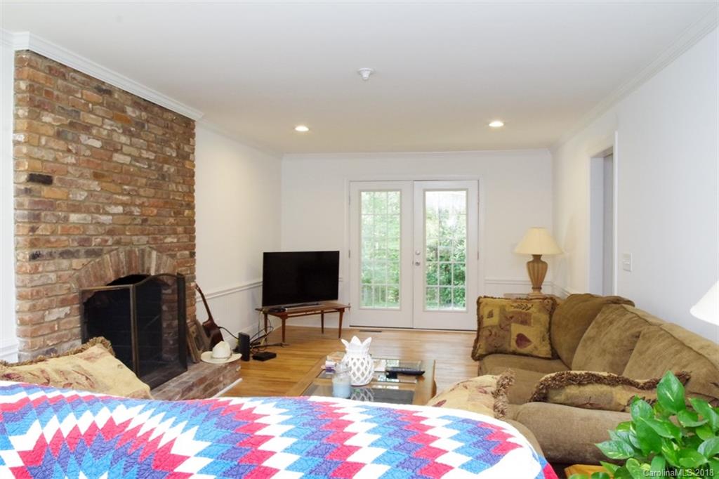 7008 Rothmore Street Charlotte, NC 28215 - Photo 12 of 21 Gallery Image 12