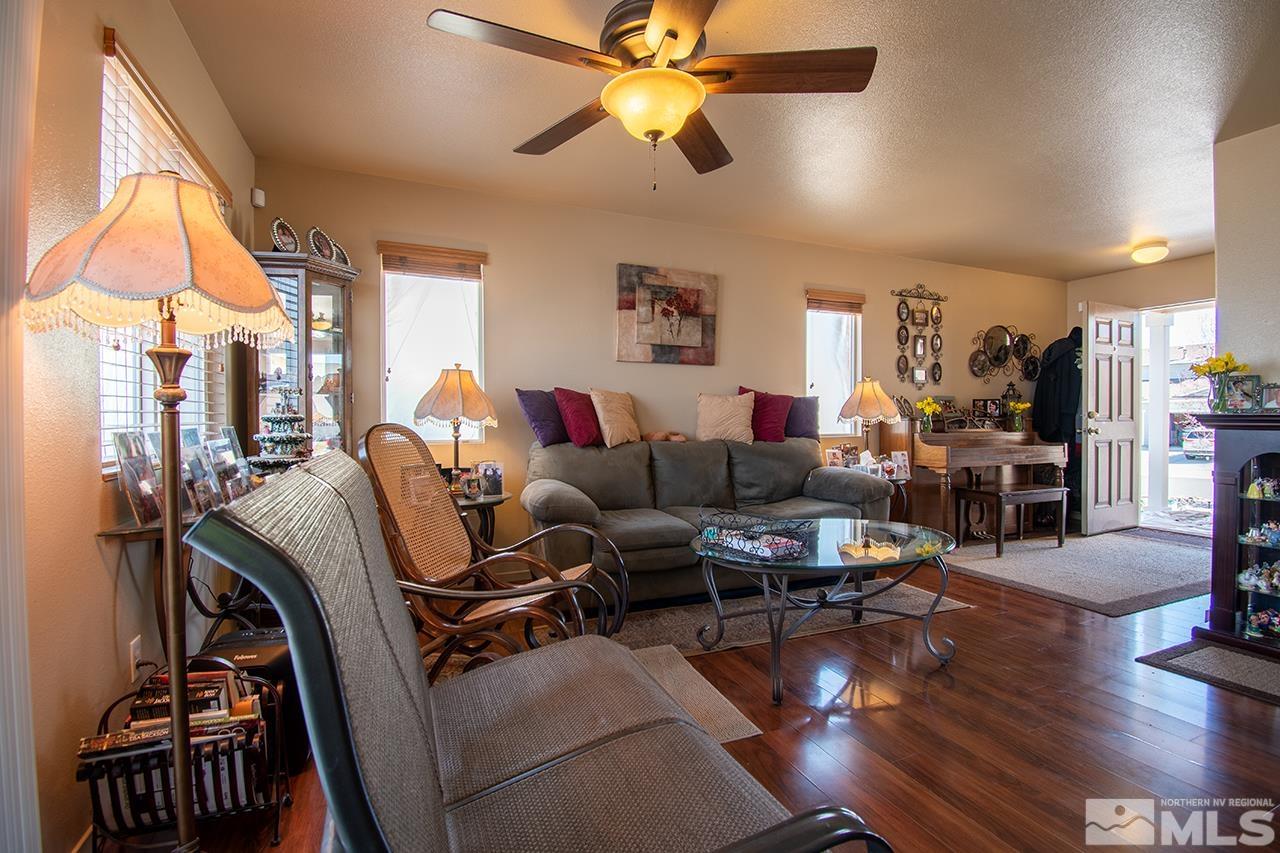 8761 Sunset Breeze Drive Reno, NV 89506 - Photo 3 of 28 Photo 3