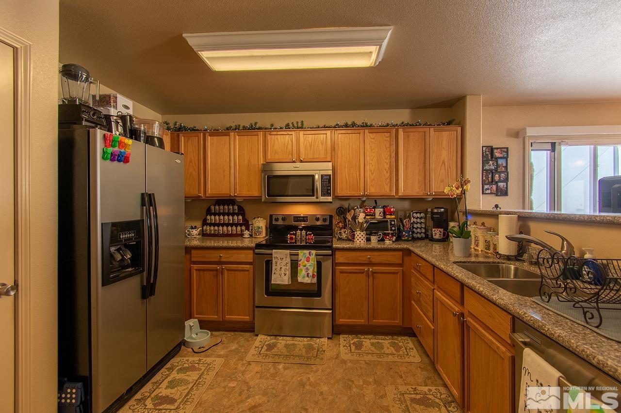 8761 Sunset Breeze Drive Reno, NV 89506 - Photo 5 of 28 Photo 5