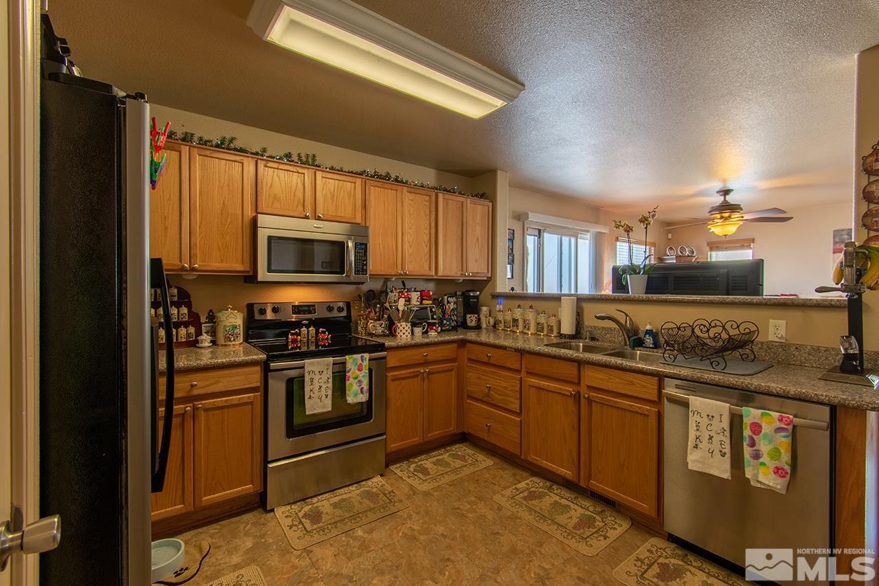 8761 Sunset Breeze Drive Reno, NV 89506 - Photo 7 of 28 Photo 7