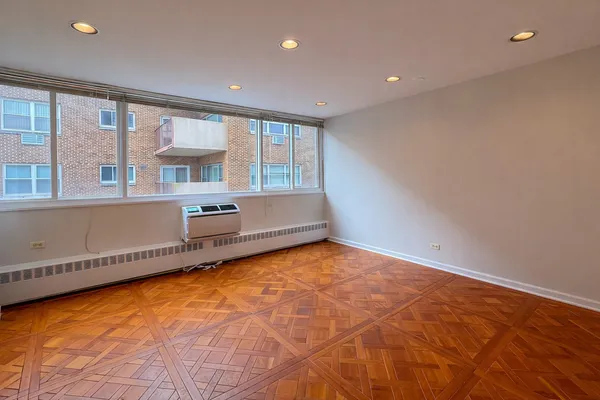 $329,000 | 1516 Hinman Avenue, Unit 603, Evanston, IL 60201