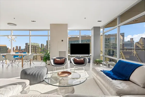 $699,900 | 510 West Erie Street, Unit 1801, Chicago, IL 60654
