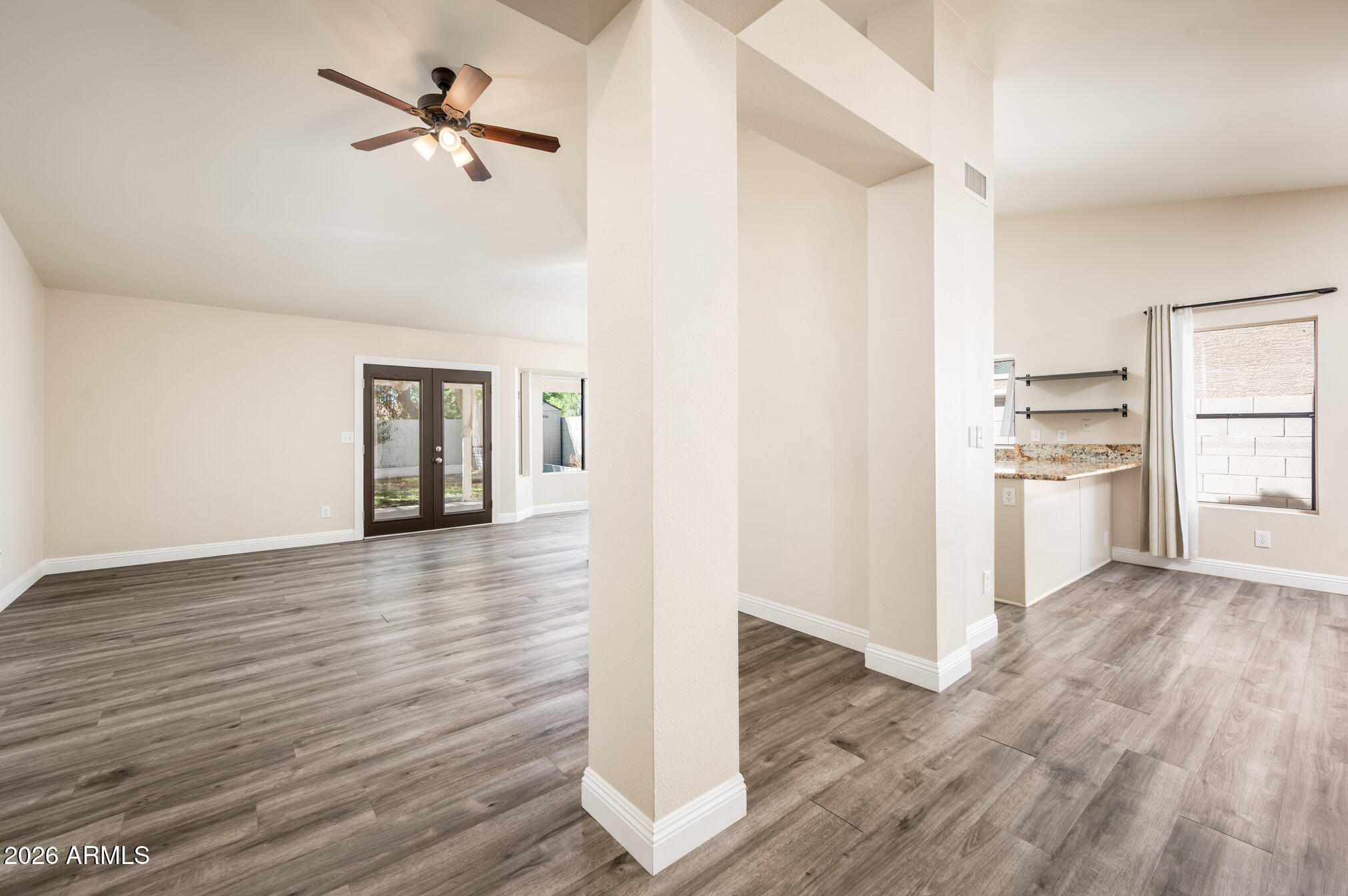 2717 East Dry Creek Road Phoenix, AZ 85048 - Photo 9 of 36 Living