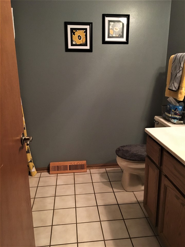 6282 Upper Ridge Way Roscoe, IL 61073 - Photo 11 of 23 a bathroom with a toilet