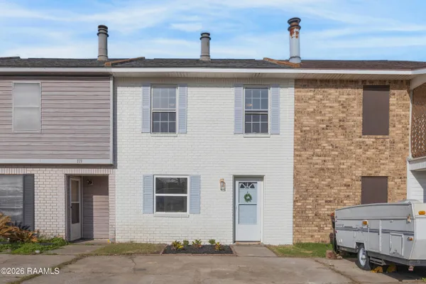 $1,300 | 121 Courtney Drive, Duson, LA 70529