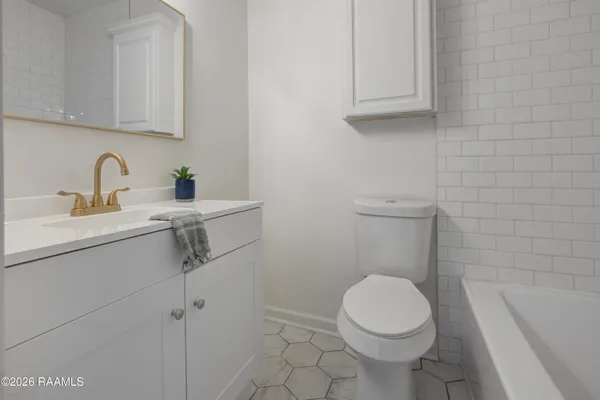 $1,300 | 121 Courtney Drive, Duson, LA 70529