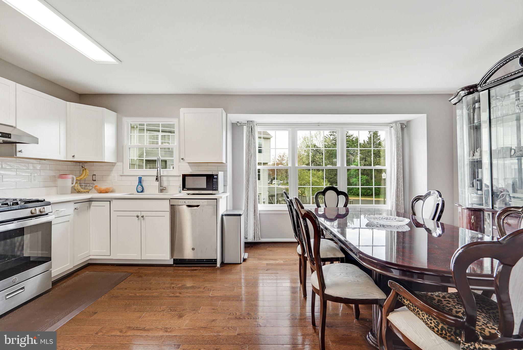 46665 Turnstone Square Sterling, VA 20164 - Photo 11 of 31 Kitchen/Dining Combo