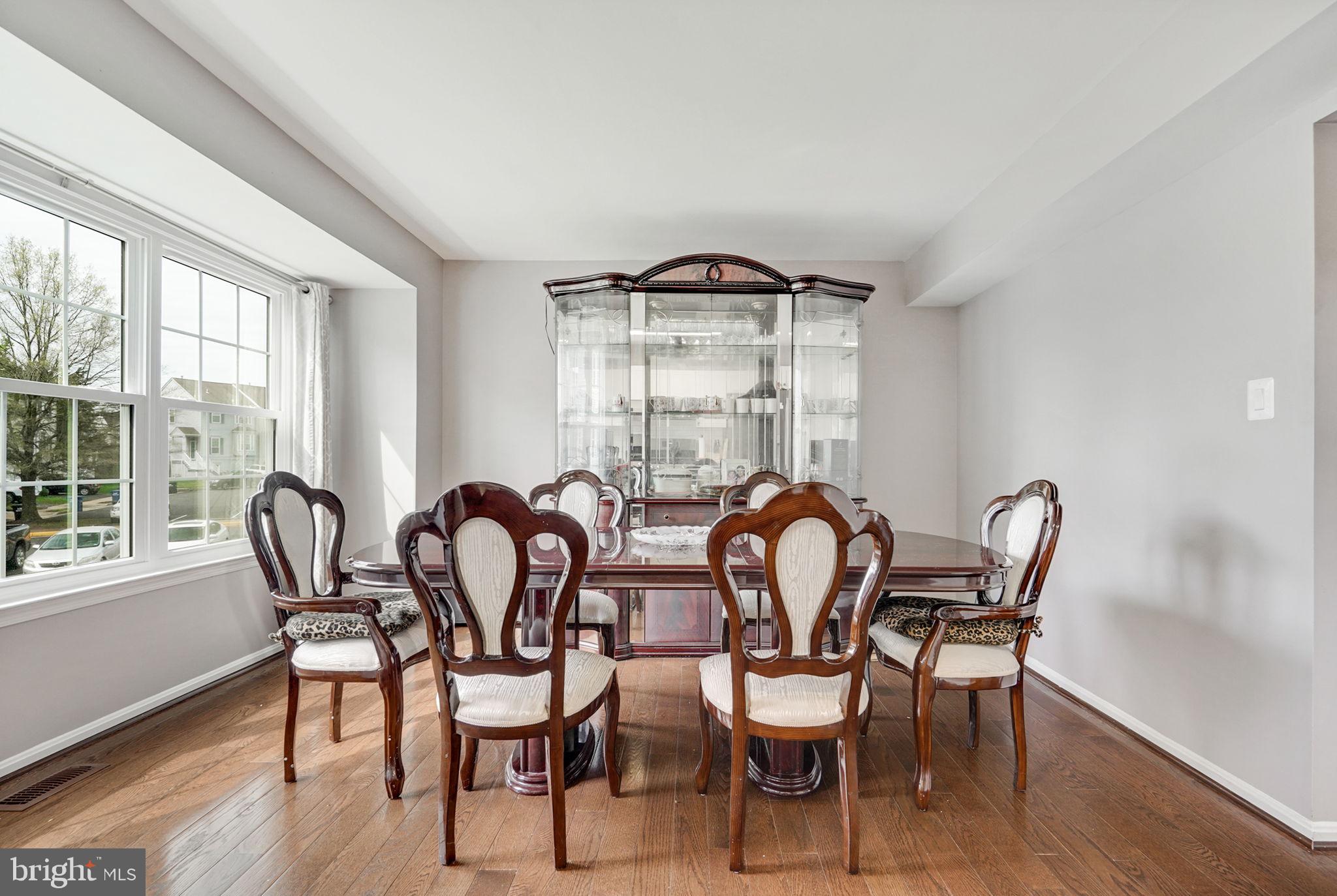 46665 Turnstone Square Sterling, VA 20164 - Photo 13 of 31 Dining Area