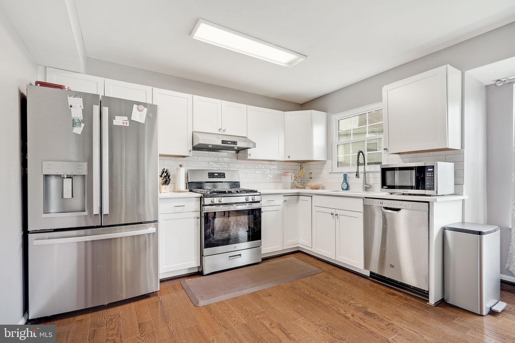 46665 Turnstone Square Sterling, VA 20164 - Photo 14 of 31 Kitchen