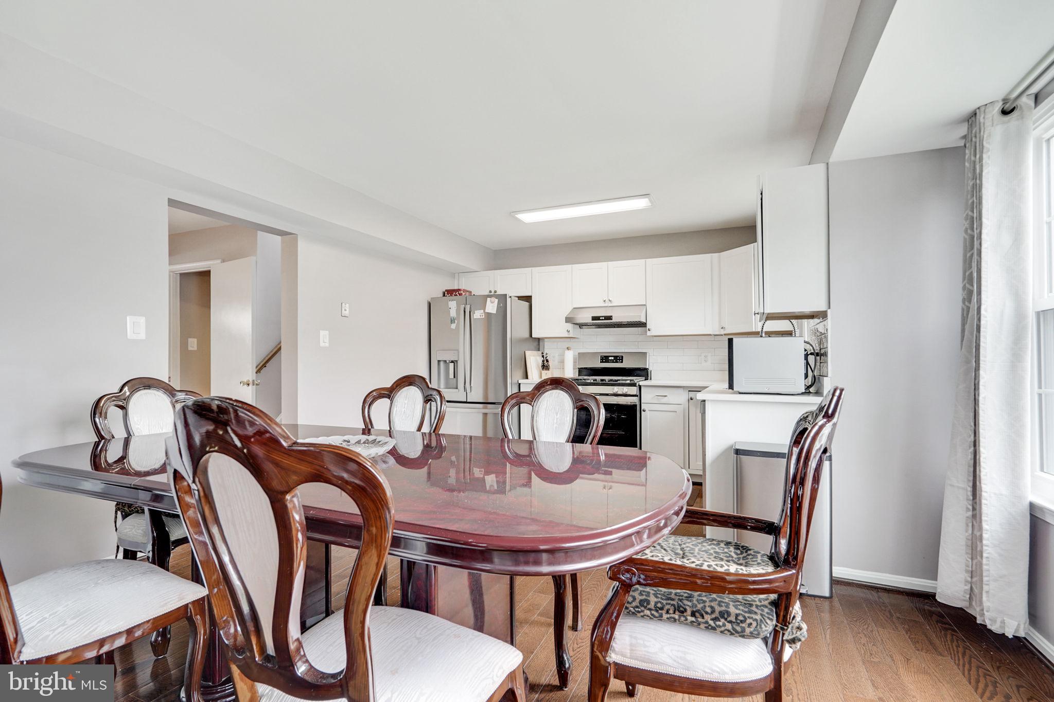 46665 Turnstone Square Sterling, VA 20164 - Photo 15 of 31 Kitchen/Dining Combo