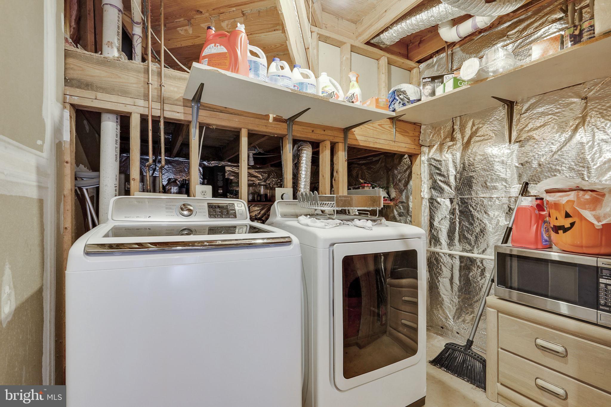 46665 Turnstone Square Sterling, VA 20164 - Photo 29 of 31 Laundry