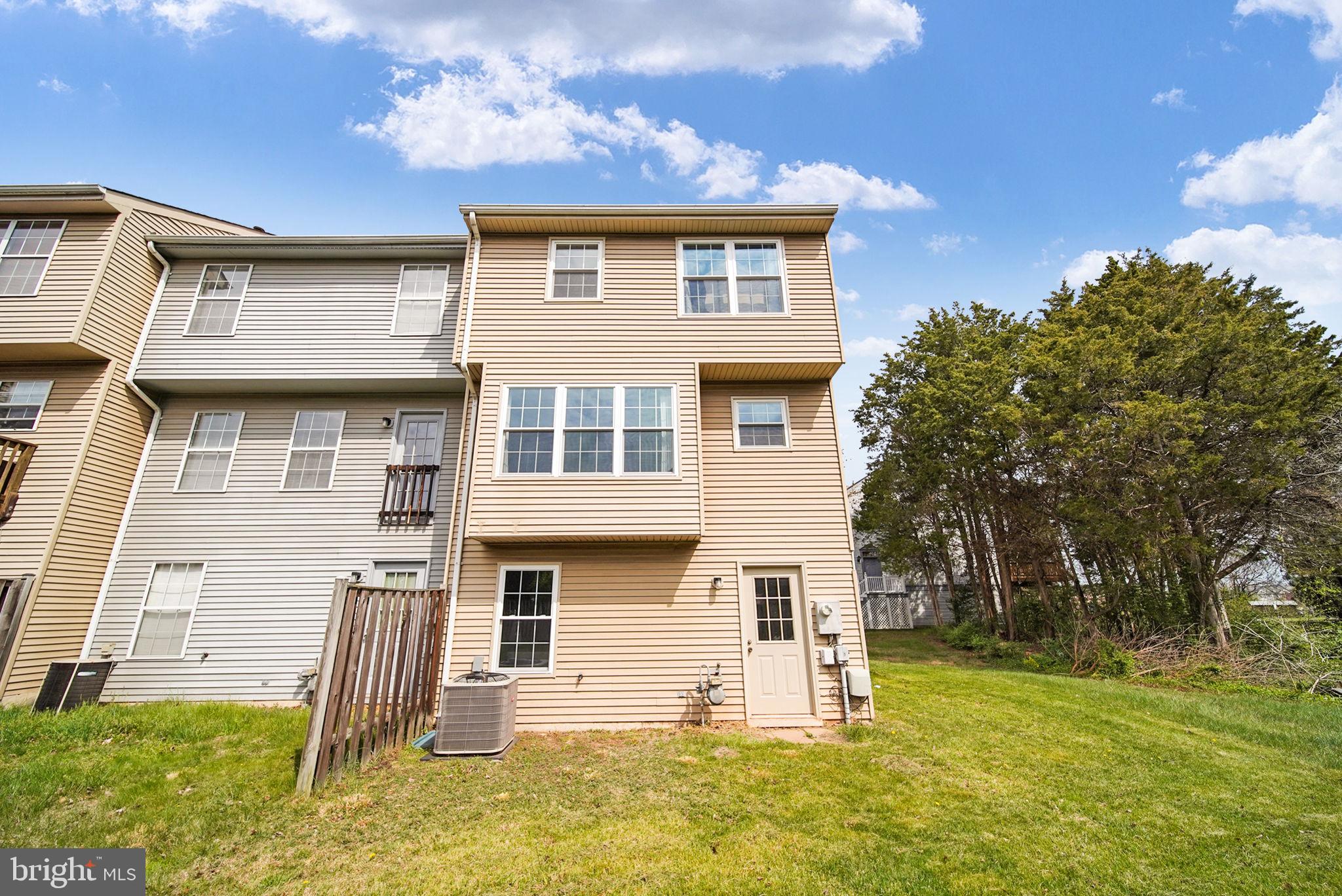 46665 Turnstone Square Sterling, VA 20164 - Photo 31 of 31 Rear Exterior