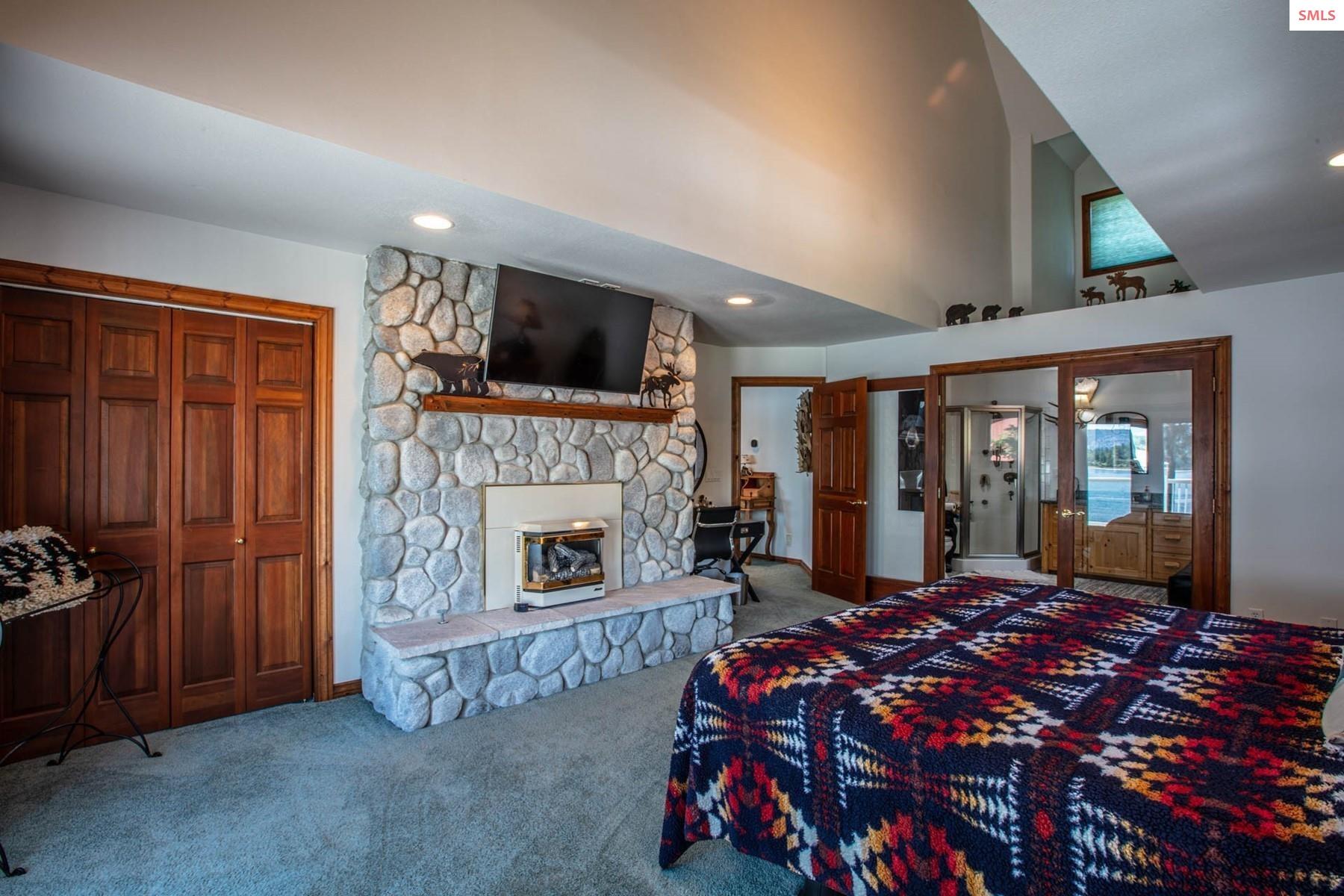 433 Campbell Point Road Laclede, ID 83841 - Photo 32 of 70 Gallery Image 32